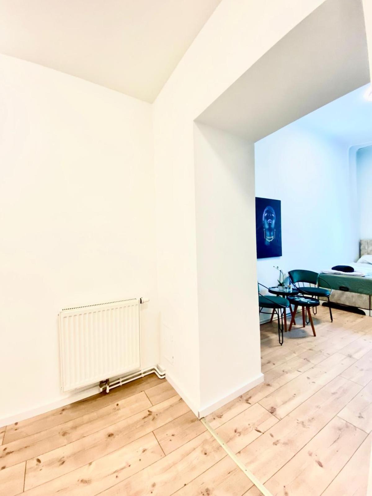 8 Fully Equipped Studio Shared Apt W Terrace Margareten Vienna Exterior photo